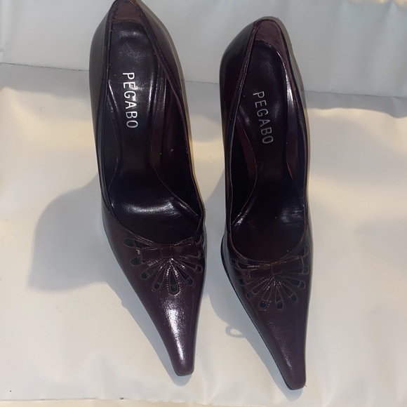 Pegabo genuine leather pumps - Picture 2 of 3